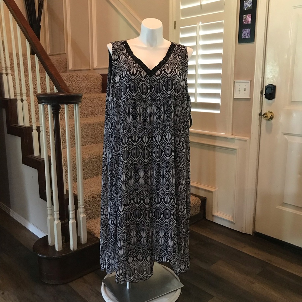 Catherines Black & White Sleeveless V-Neck Sundress Hi-Low Size 4X New